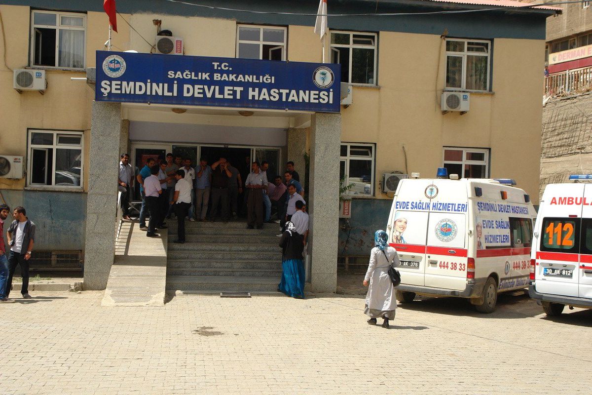 Şemdinli\'de Trafik Kazası, 2 Yaralı