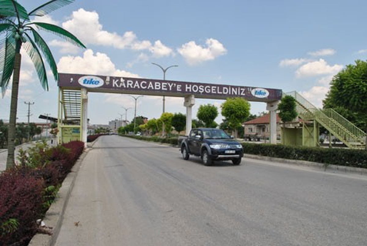 Üst Geçidi Yerinden Söktüler