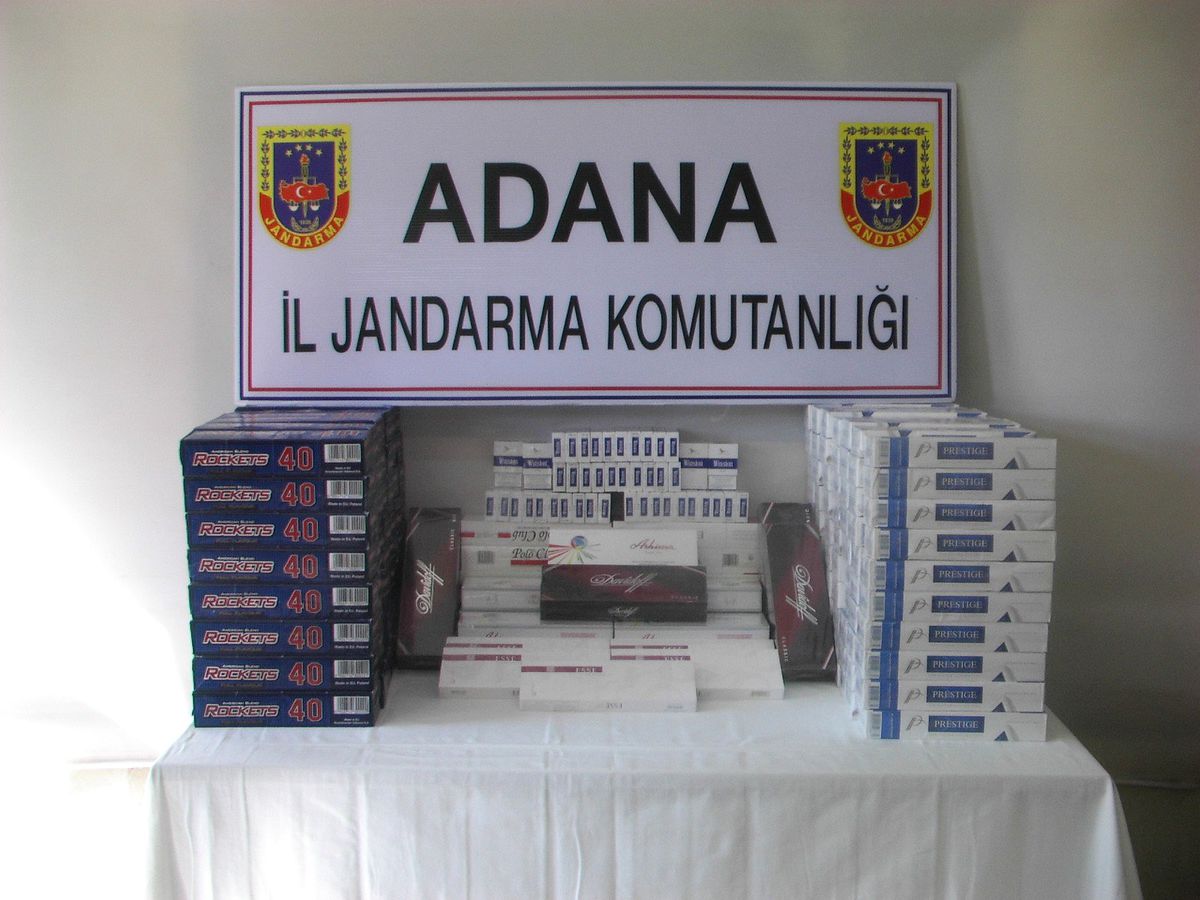 Adana\'da Bin 800 Paket Kaçak Sigara Ele Geçirildi