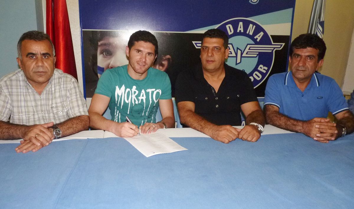 Adana Demirspor\'da Transfer Harekatı