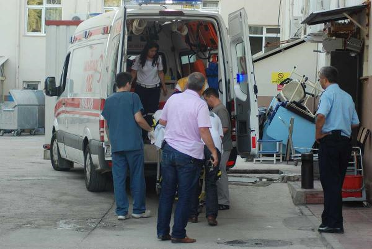 Ailesi ile Tartıştıktan Sonra Bileğini Kesti