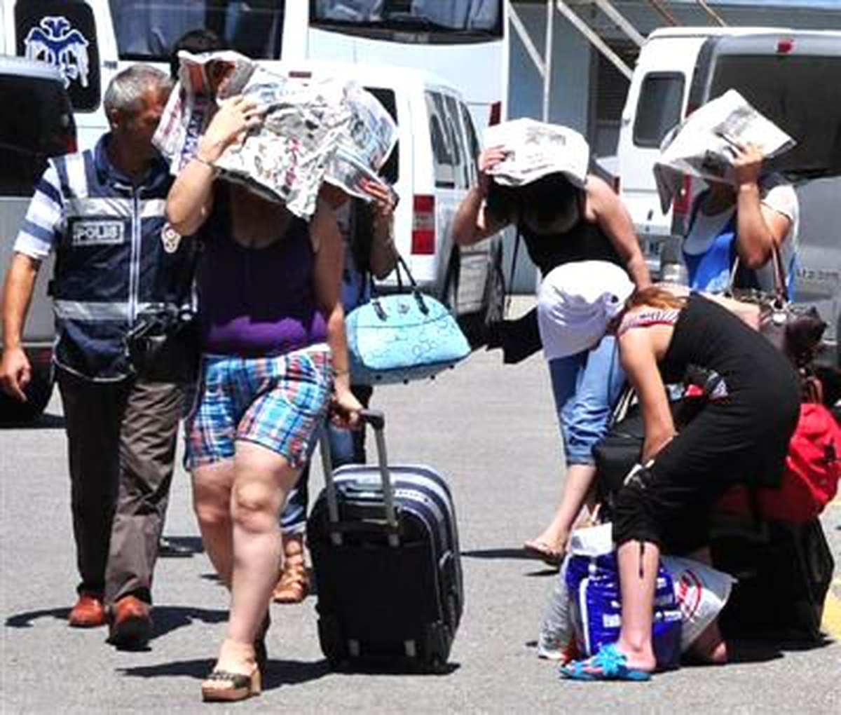 Alanya\'da Fuhuş Operasyonunda Yakalanan 5 Yabancı Uyruklu Kadına Sınır Dışı