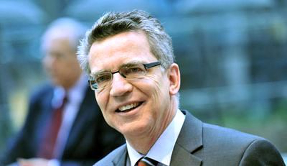 Almanya Savunma Bakanı de Maiziere Afganistan\'da