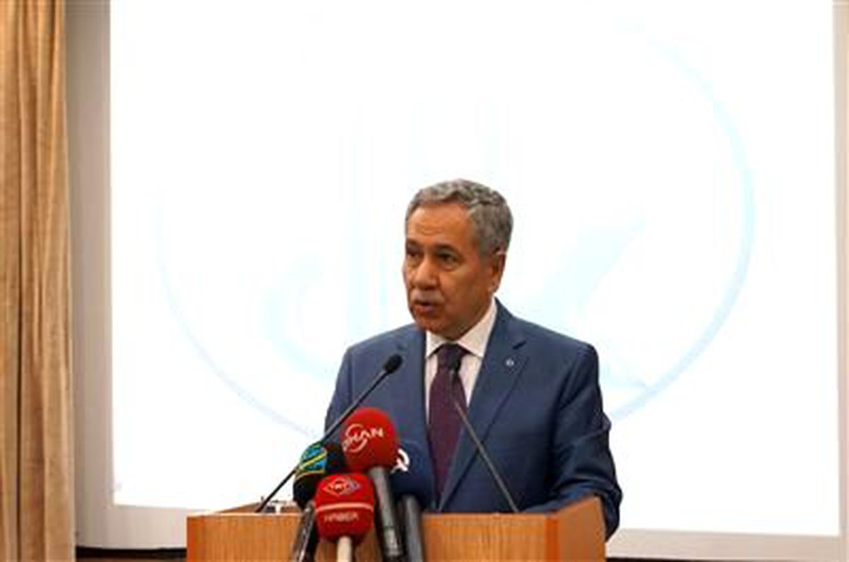 Başbakan Yardımcısı Arınç, Soruları Cevapladı