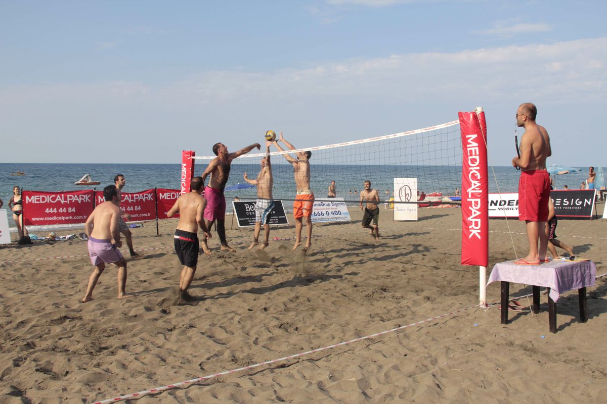 Check-Up\'ına Voleybol