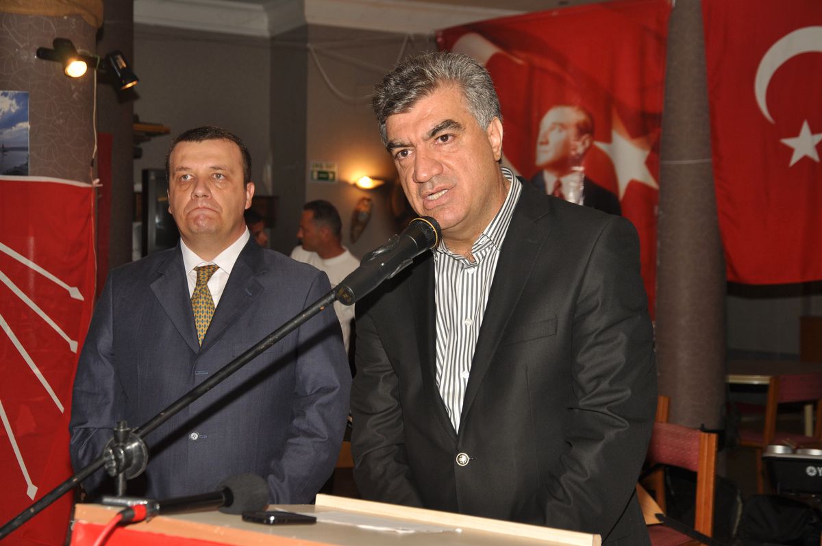 CHP Foça İlçe Teşkilatı, Dayanışma Yemeğinde Buluştu