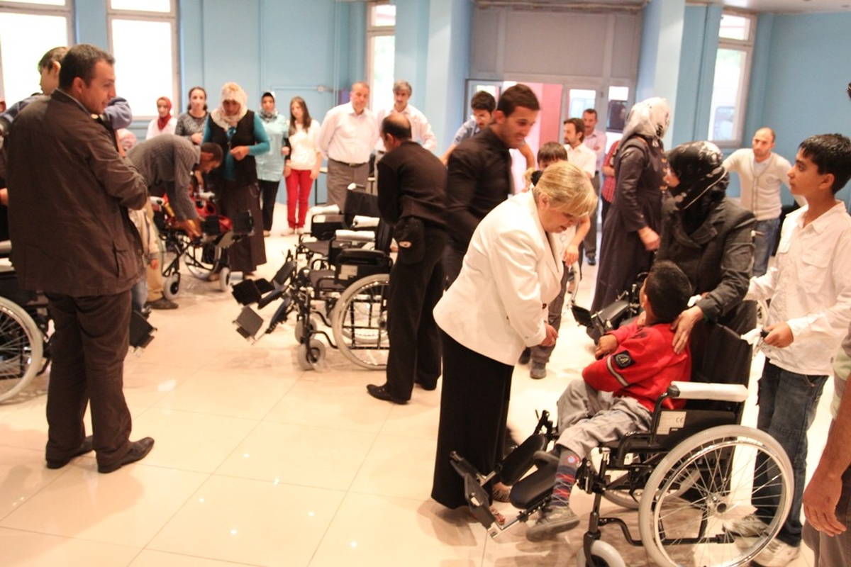 İbrahim Çeçen Vakfı\'ndan Engellilere Destek