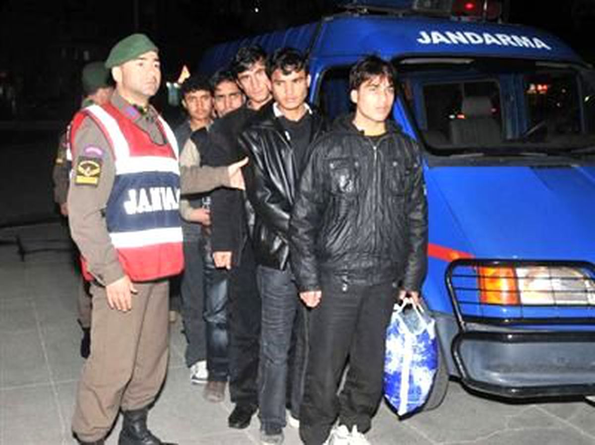 İstanköy Adasına Gitmek İsteyen 9 Kaçak Yakalandı