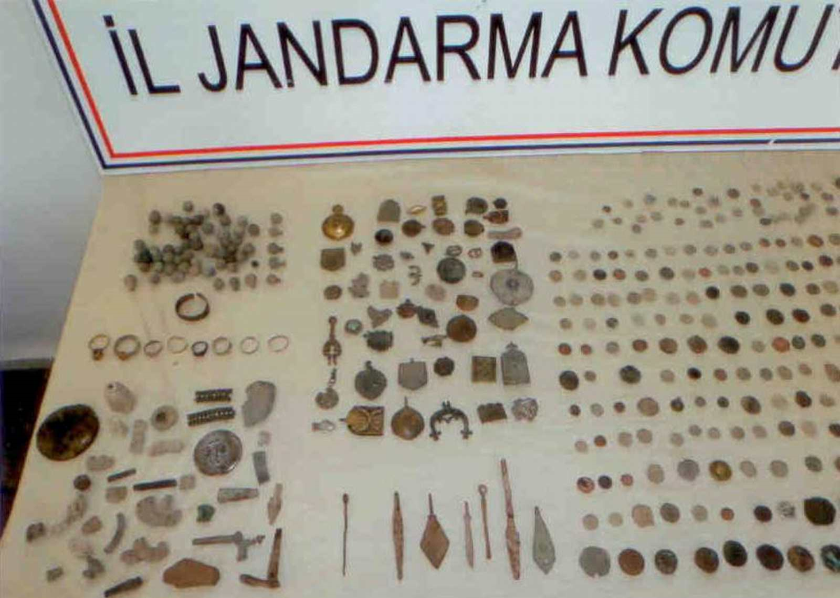 Konya\'da Tarihi Eser Ele Geçirildi