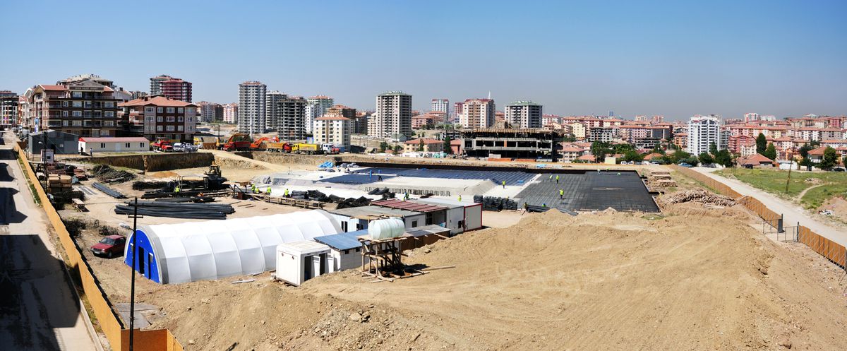 Mamak\'a Kapalı Spor Salonu