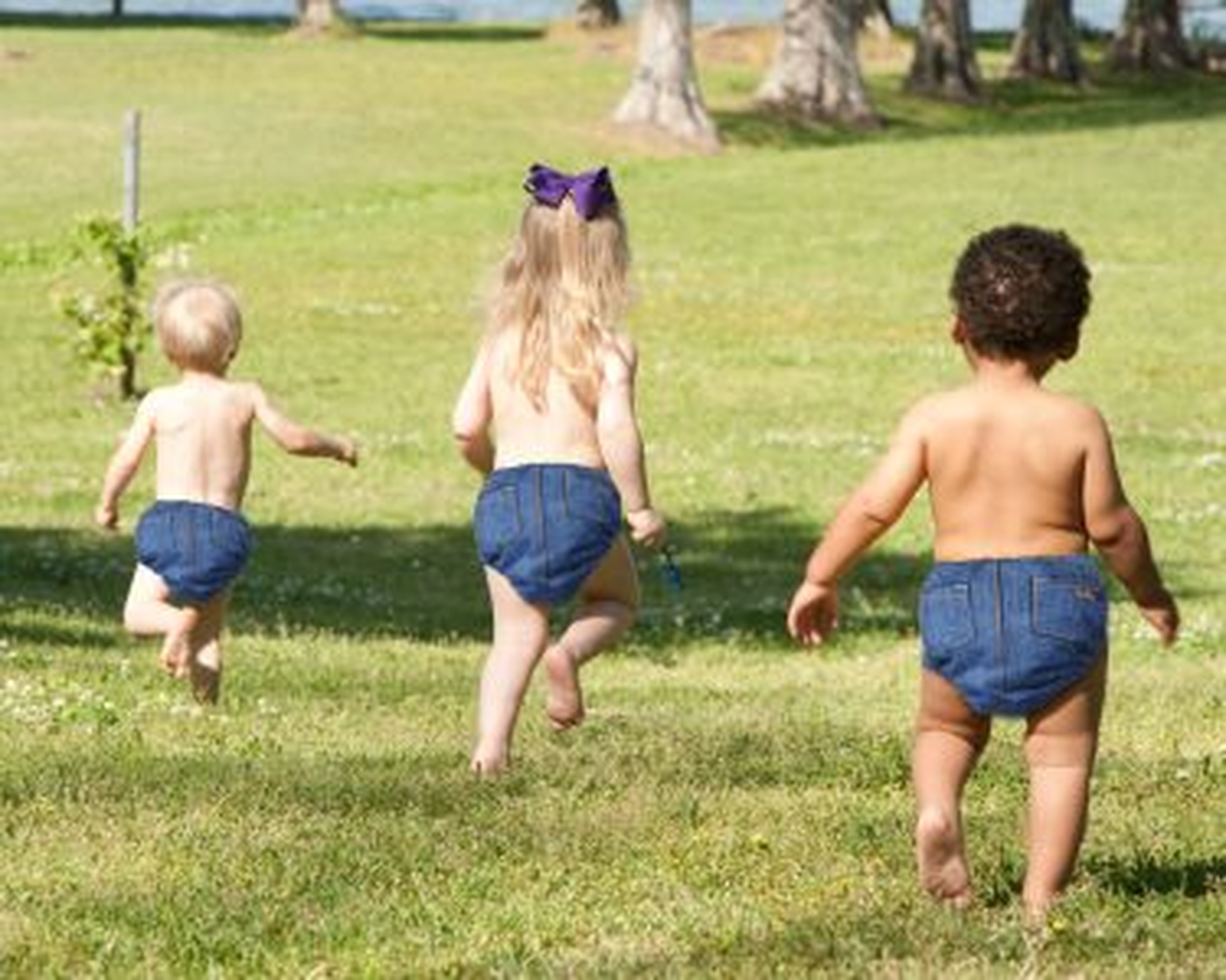 Minik Hanımların ve Küçük Beylerin İlk Kotu Babyneo\'dan