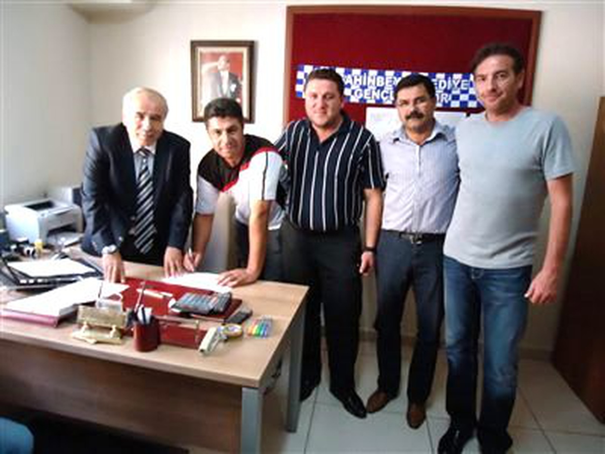 Şahinbey Belediye Gençlik ve Spor Kulübünden Transfer Atağı