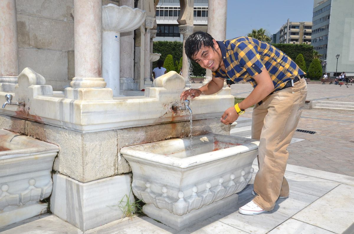 Sıcaklar İzmirlileri Bunaltıyor