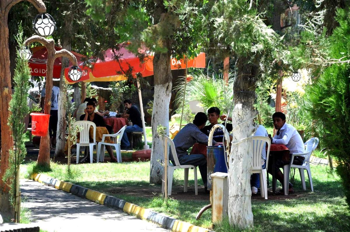 Sıcaklardan Dolayı Vatandaşlar Parklara Yöneldi