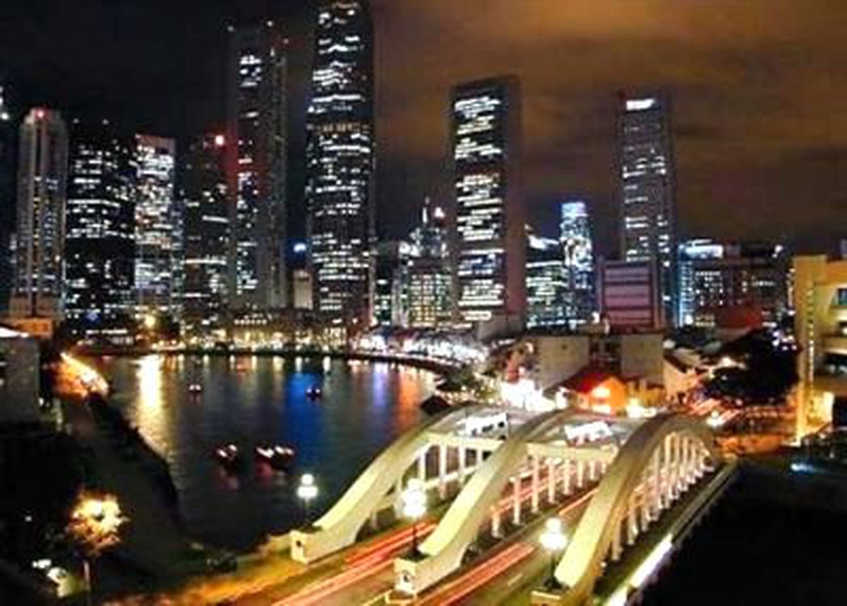 Singapur İkinci Çeyrekte Daraldı