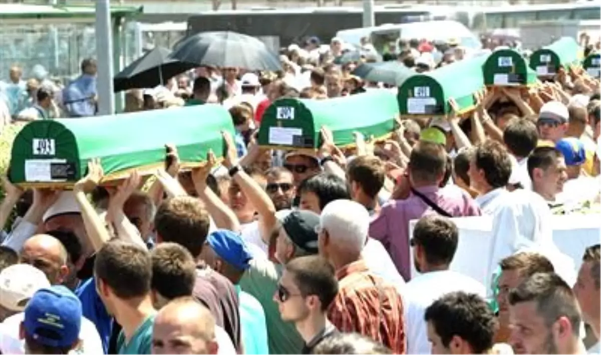 Srebrenitsa Soykırımı Kurbanlarının Cenaze Töreni Hazırlıkları Tamamlandı