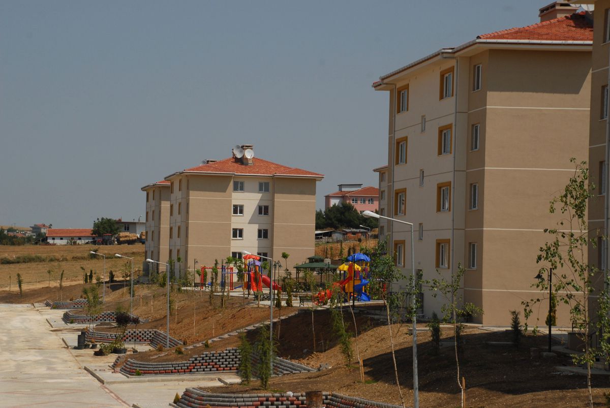 TOKİ İnşaatlarında Çevre Düzenlemeleri Bitiriliyor