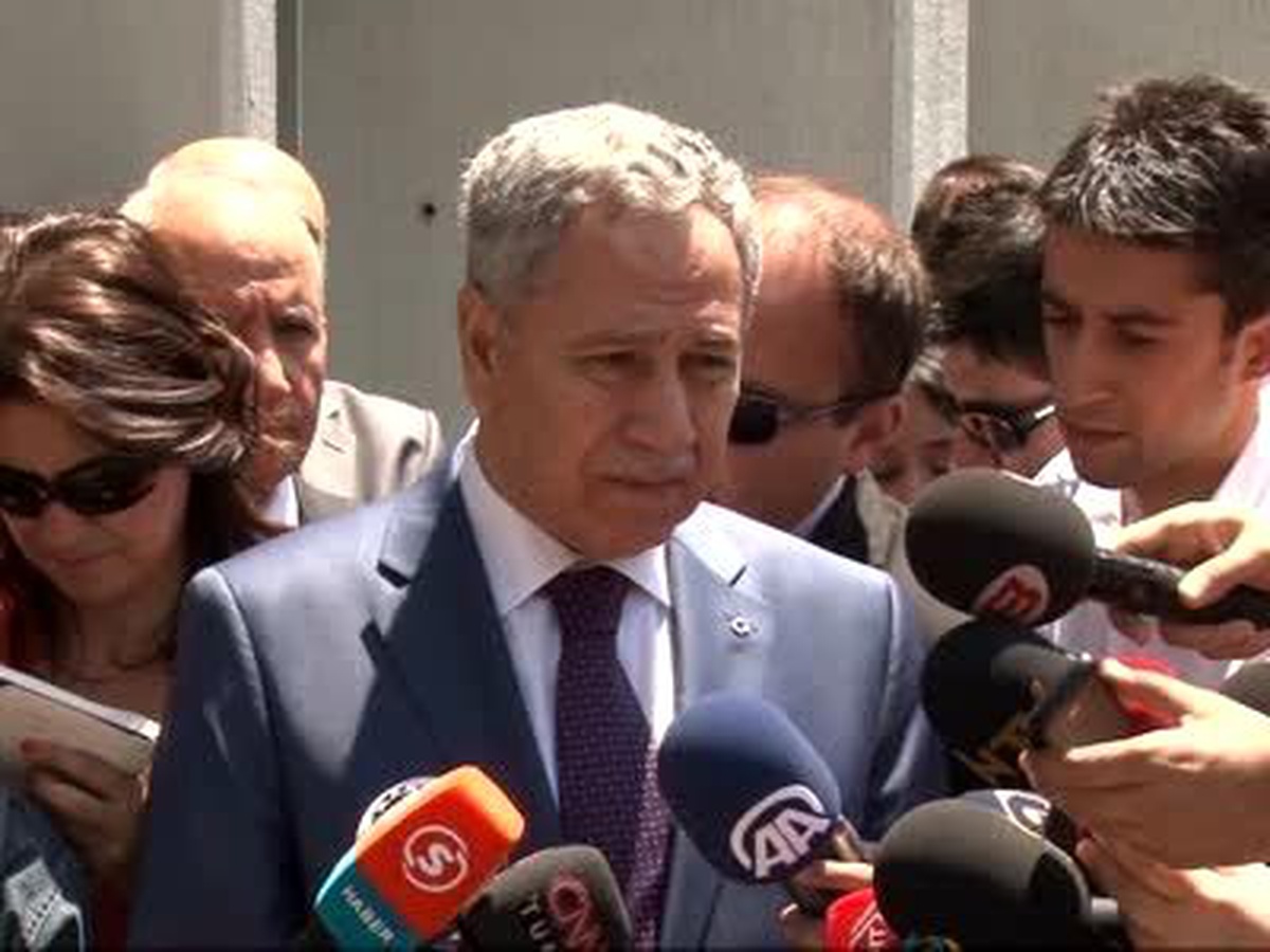 Arınç: "Spekülasyonlara Değer Vermemek Gerekir"