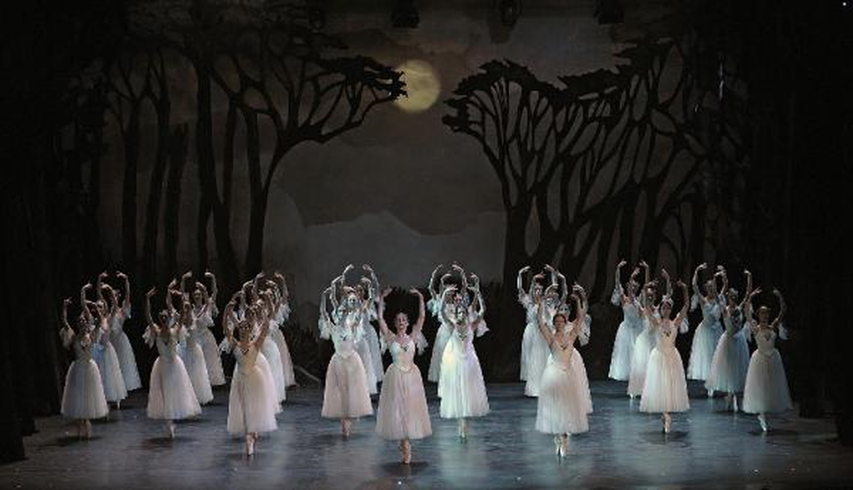 Balenin Hamlet\'i İzmir Festivali\'nde
