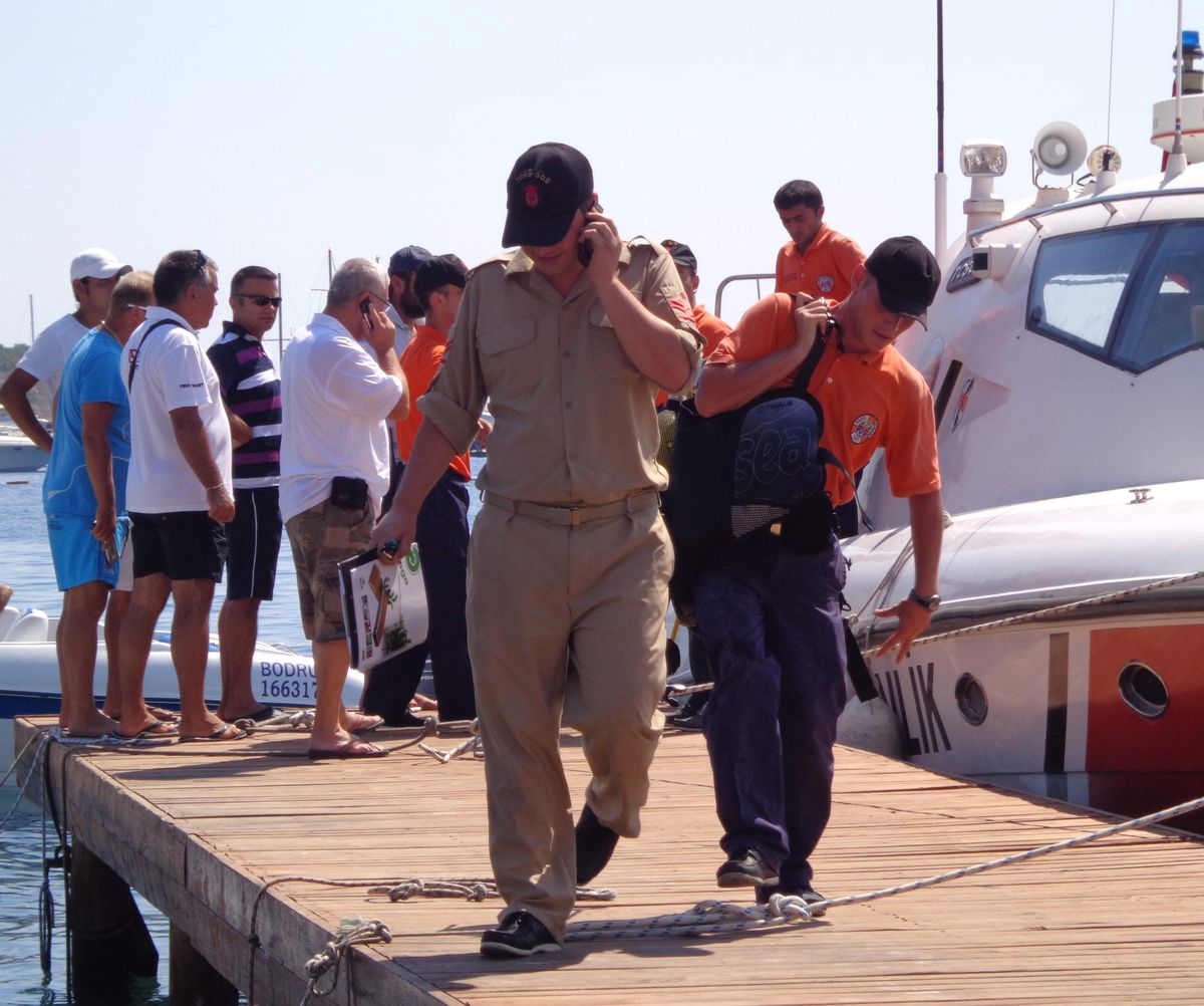 Bodrum\'da Bot Taksiyle Zodyak Bot Çarpıştı: 1 Ölü