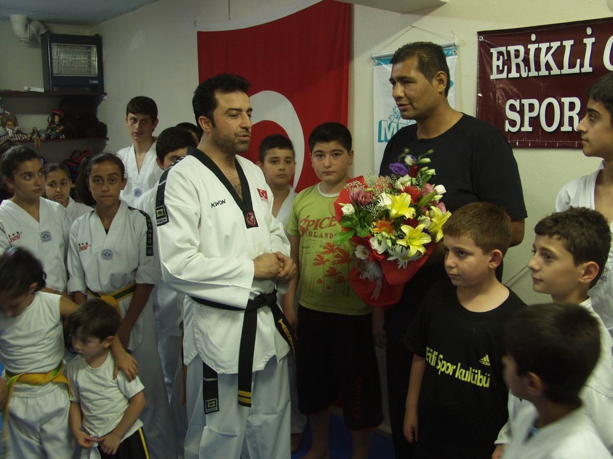 Boğazın Boğası Genç Sporcular ile Buluştu