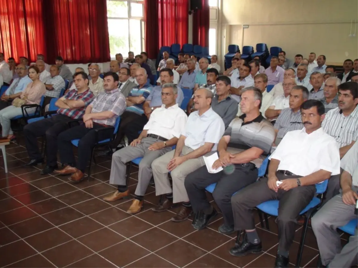 Gediz'de Zirai Makine Ekipman Desteği Bilgilendirme Toplantısı Yapıldı