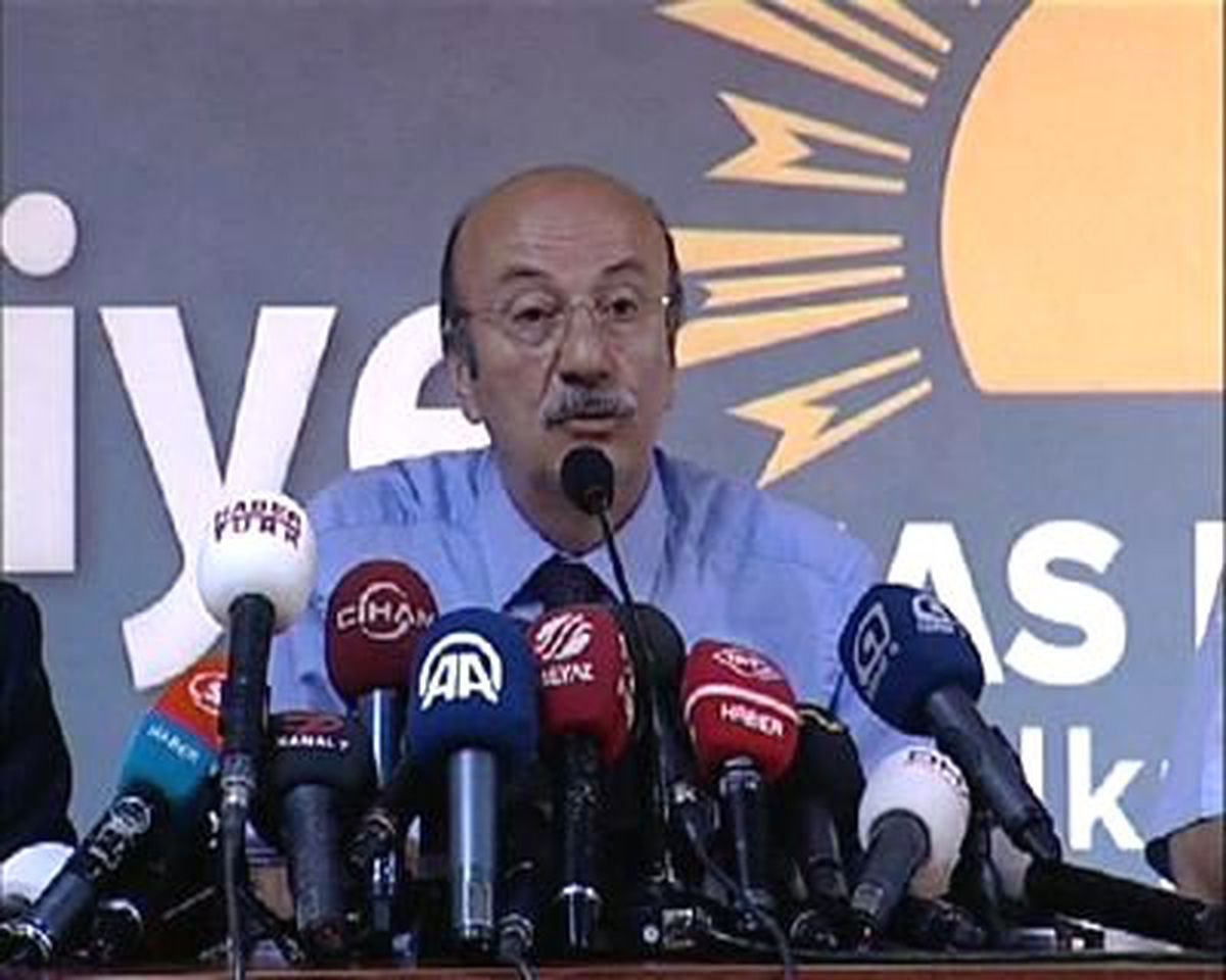Has Parti Genel Başkan Yardımcısı Bekaroğlu: Bu Parti Fiilen Kapanmıştır (1)