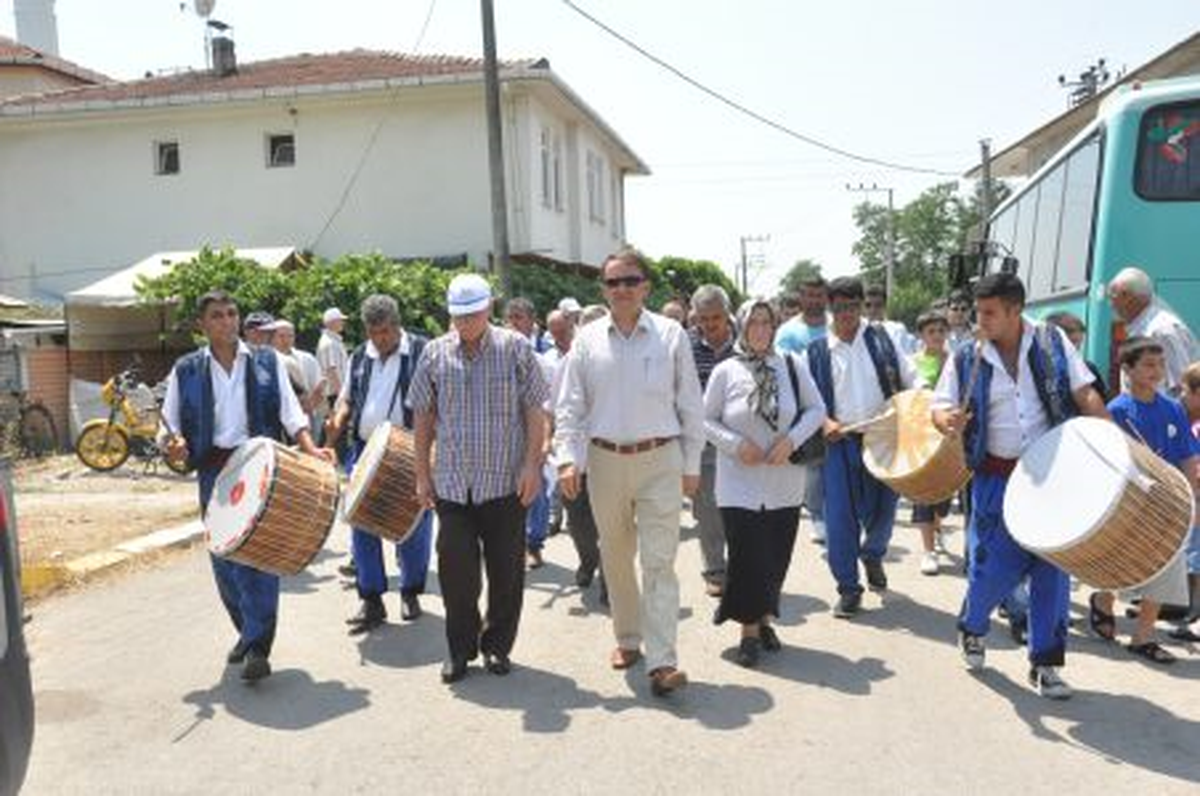 Hergeleci İbrahim Kabri Başında Anıldı