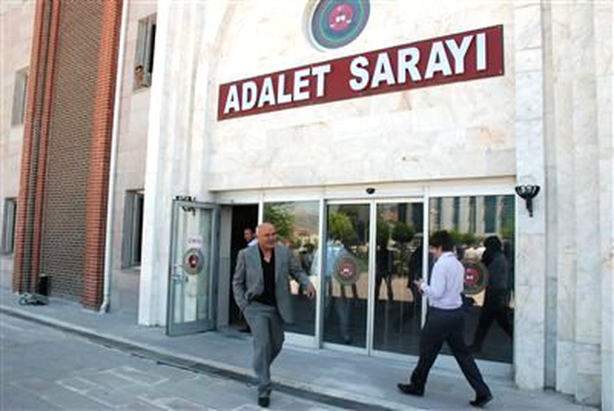 İhaleye Fesat Karıştırma Operasyonunda 50\'den Fazla Kişi Gözaltına Alındı