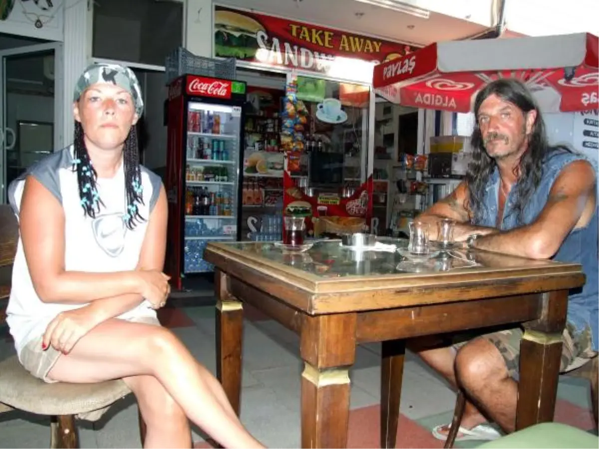 İskoç Çift, Çalınan Tatil Anılarını Geri İstedi