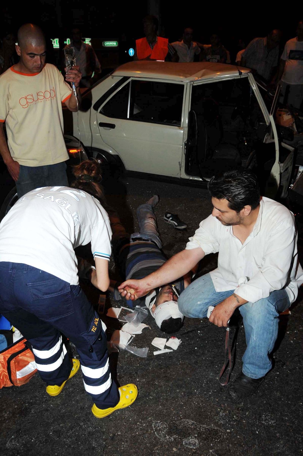 İzmir\'de Trafik Kazası: 4 Yaralı