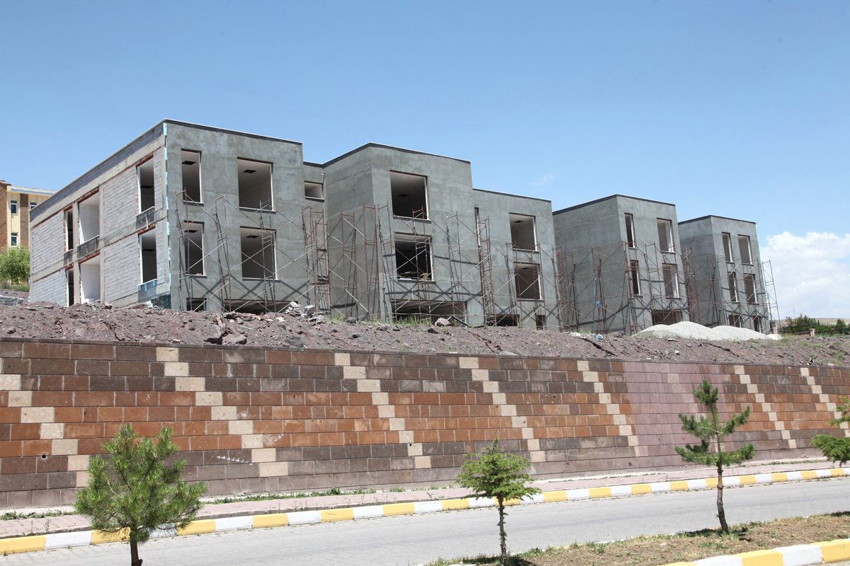 Kanık Turizm Otelcilik Meslek Yüksek Okulu İnşaatı Bitiriliyor