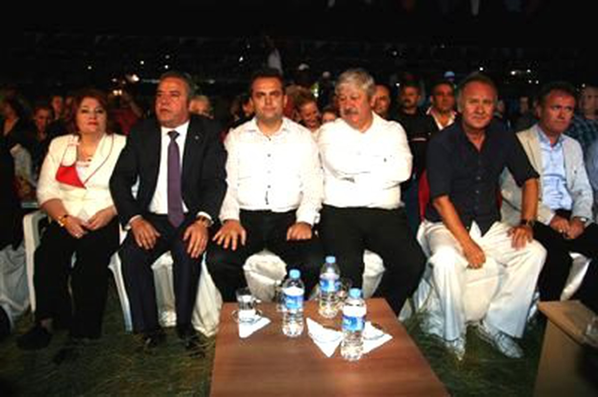 Konyaaltı Belediyesi 17. Yaz Şenlikleri Feslikan\'da Başladı