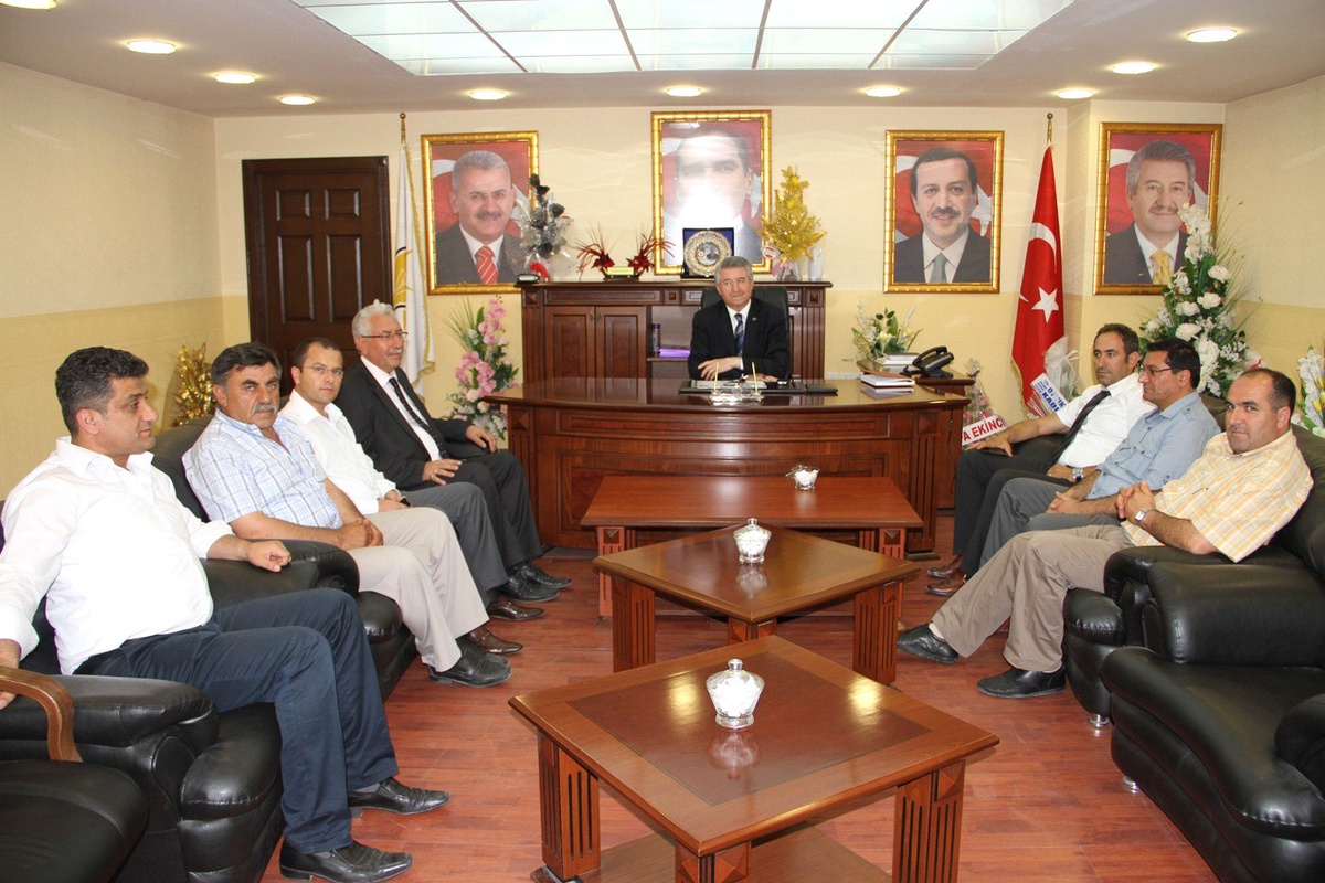 Lek\'ten AK Parti İl Başkanlığı\'na Veda Ziyareti