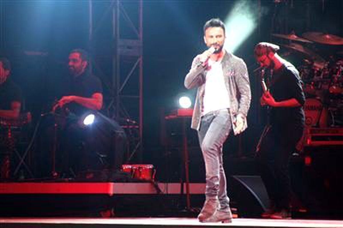 Megastar Tarkan\'a Mega Lüks Otobüs!