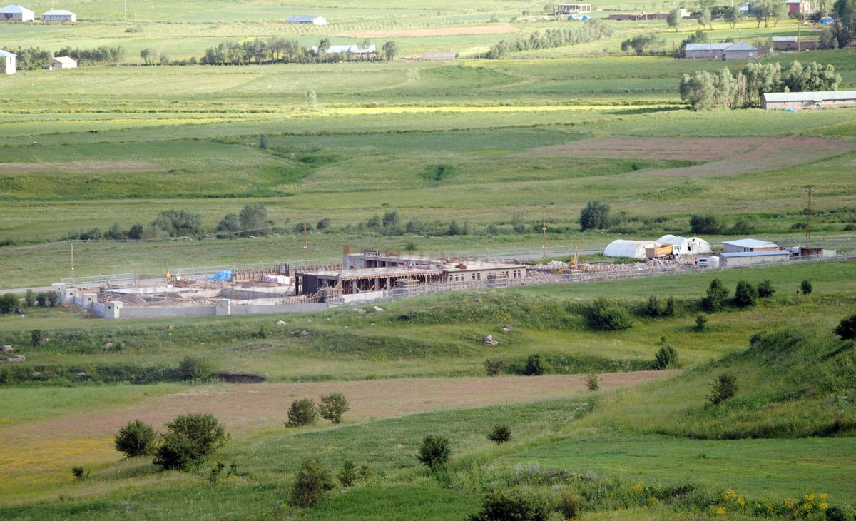 PKK Üyeleri Karakol Şantiyesini Bastı
