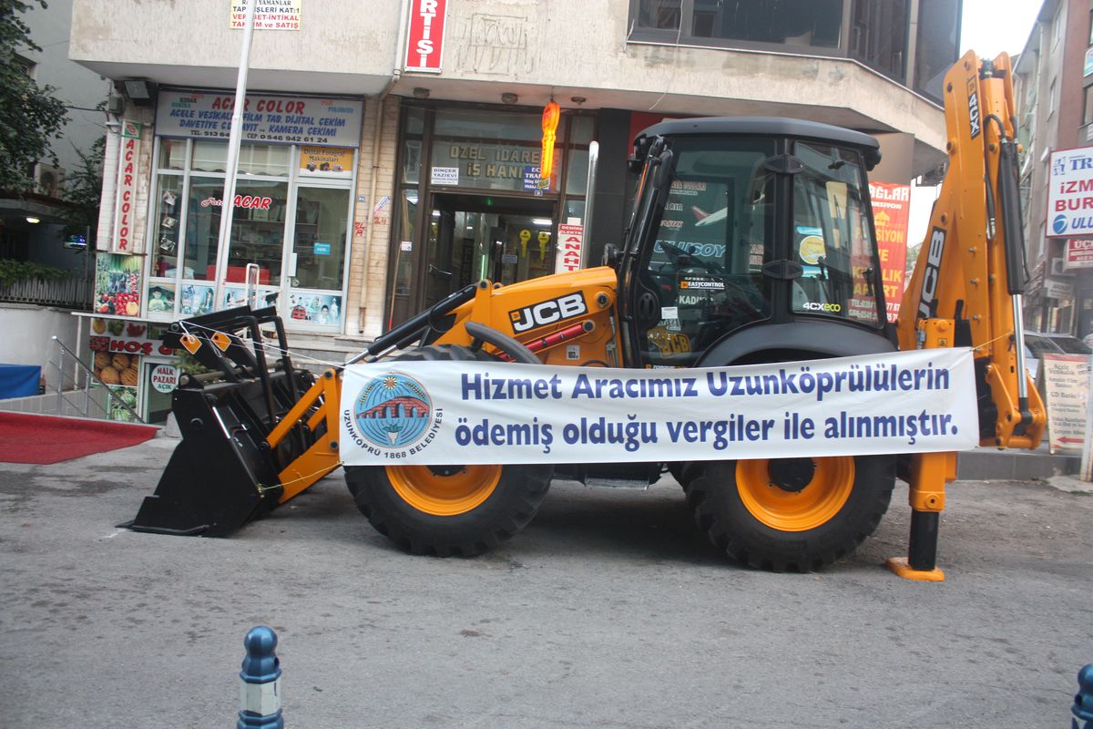 Uzunköprü Belediyesi Yeni Kepçe Aldı