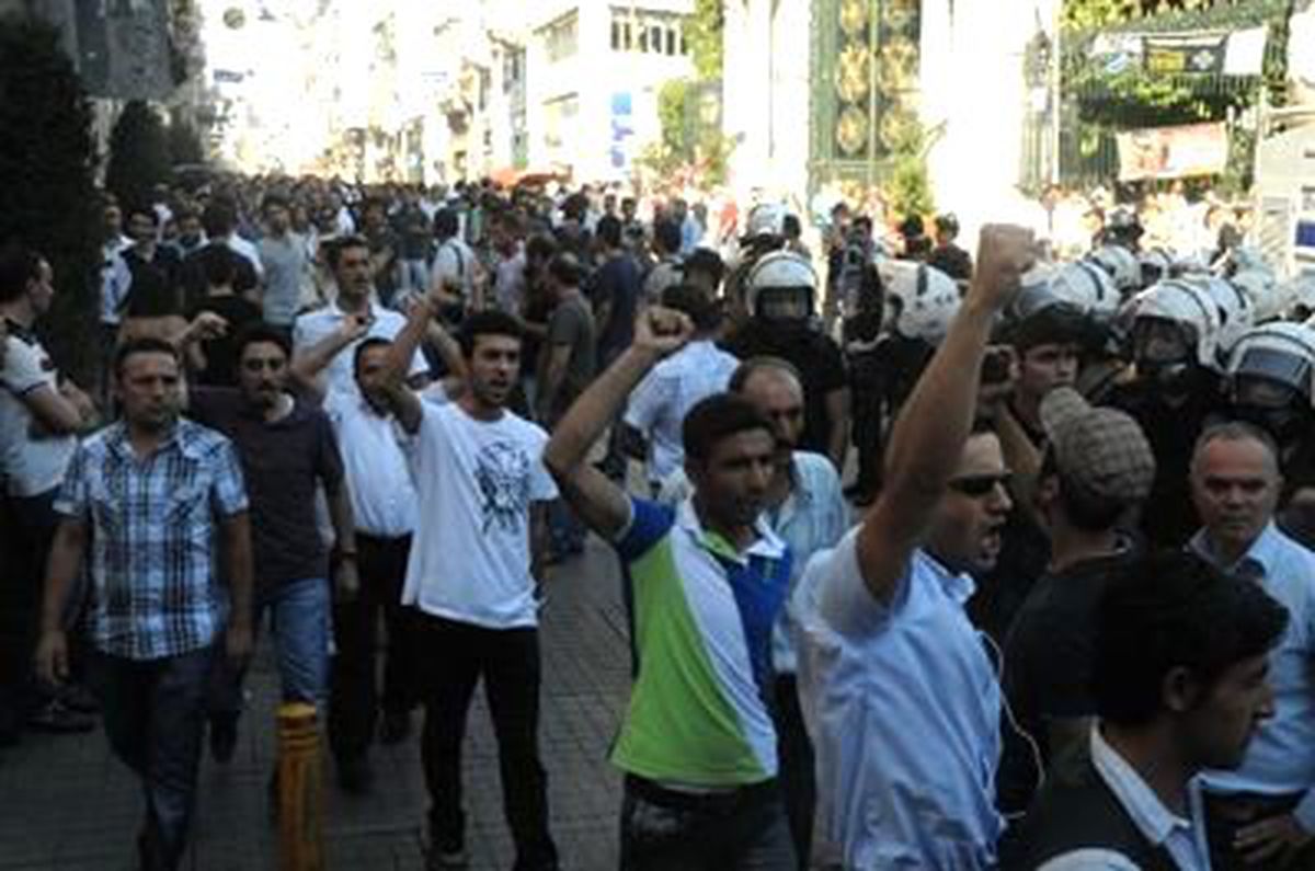 BDP\'den Taksim\'de Diyarbakır Protestosu