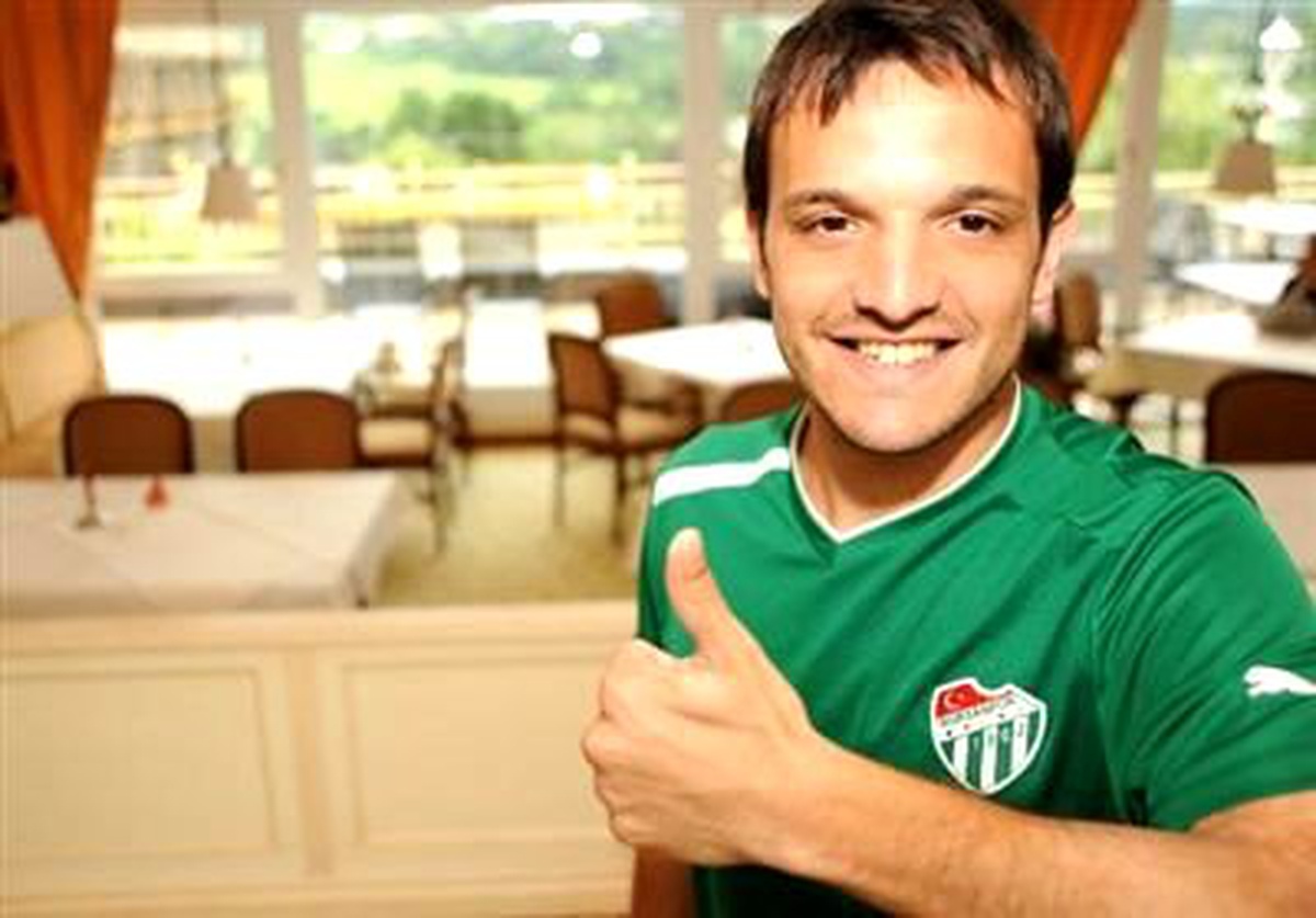 Bursaspor\'un Arjantinli Yıldızı Batalla Bursaspor\'da Mutluyum