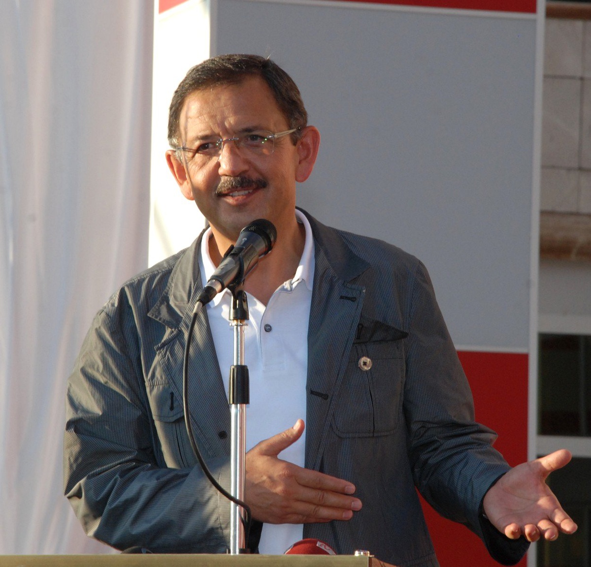 Büyükşehir Belediyesi Spor Merkezini Hizmete Açtı