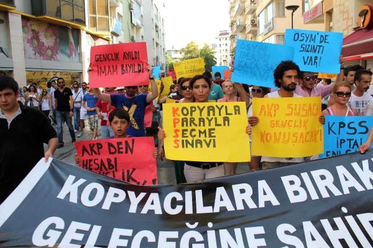 İzmir\'de KPSS Eylemi