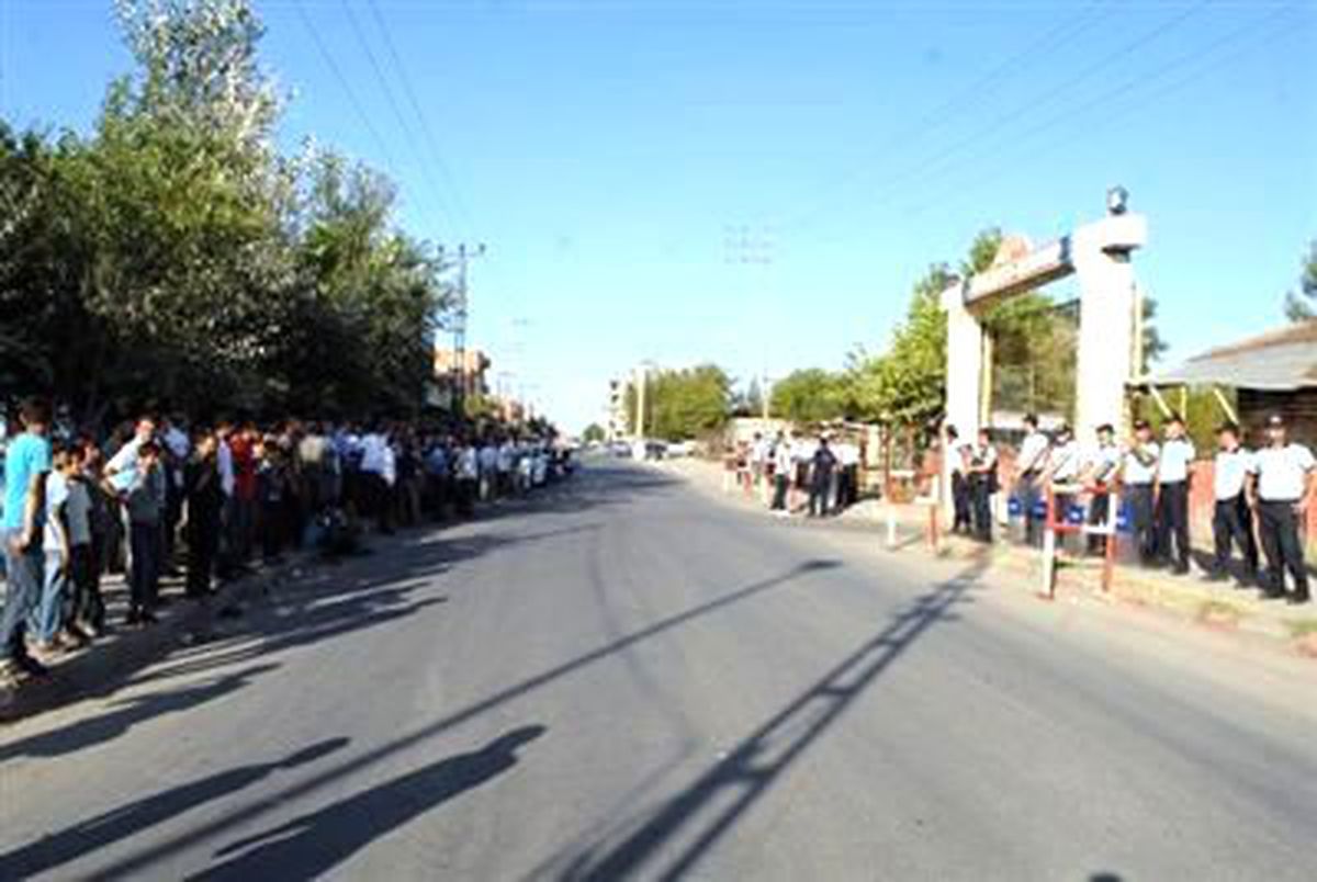 Kadın Mahkumlar, Diyarbakır Olaylarını Protesto İçin Yangın Çıkardı