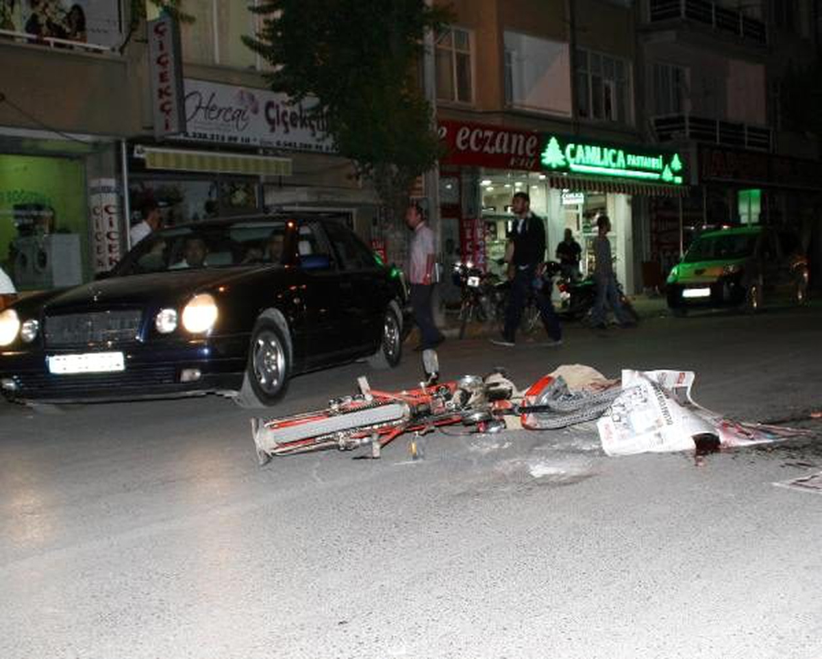 Kamyonla Çarpışan Motosiklet Sürücüsü Hayatını Kaybetti