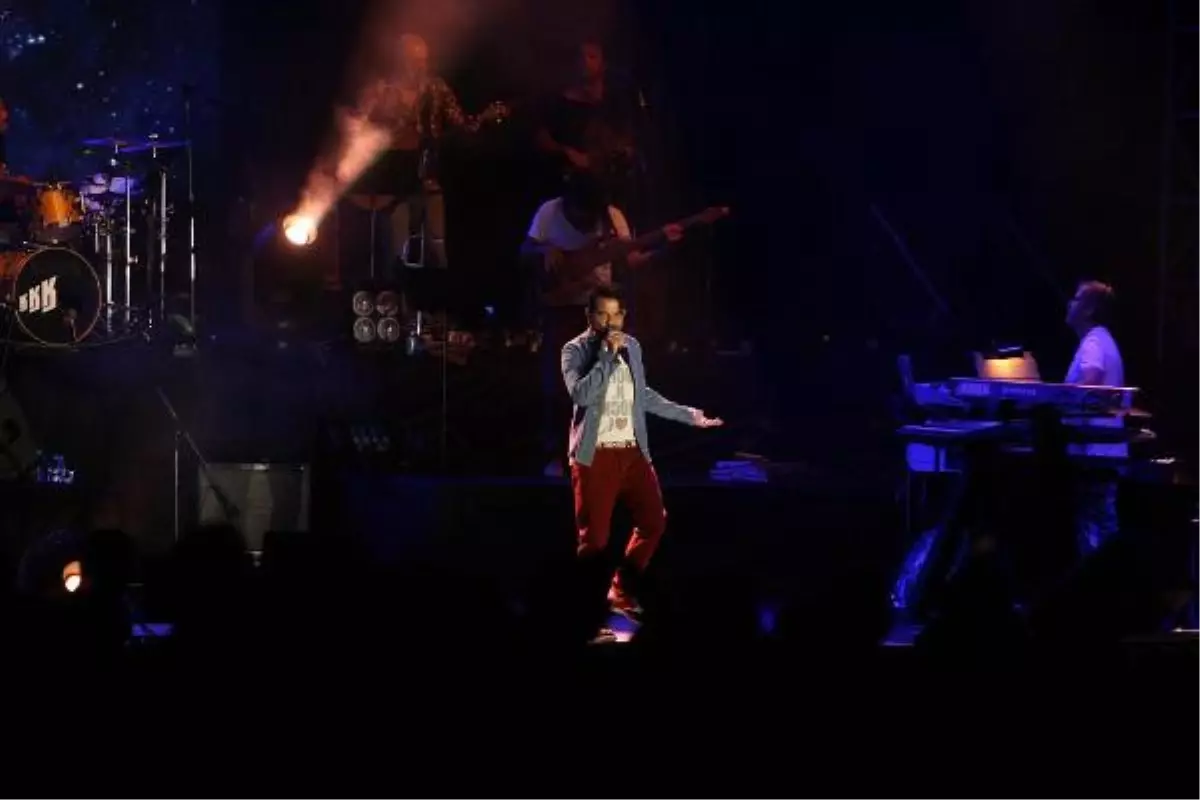 Kenan Doğulu, Çeşme\'yi Salladı