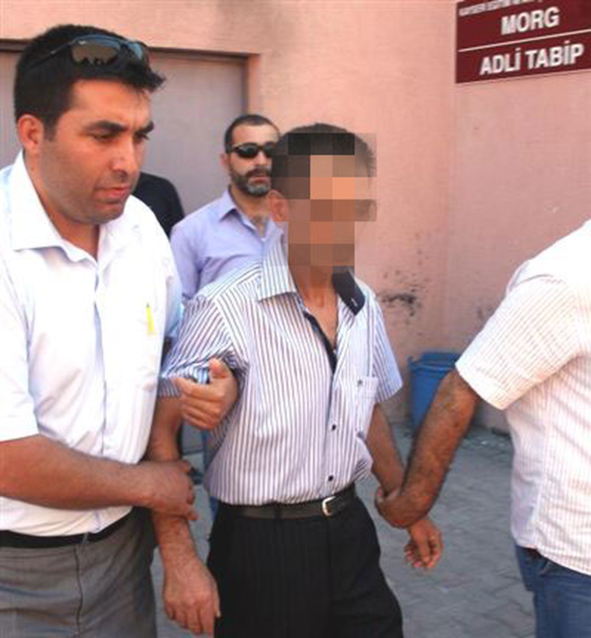 Kızı ve Sevgilisini Öldüren Baba Tutuklandı