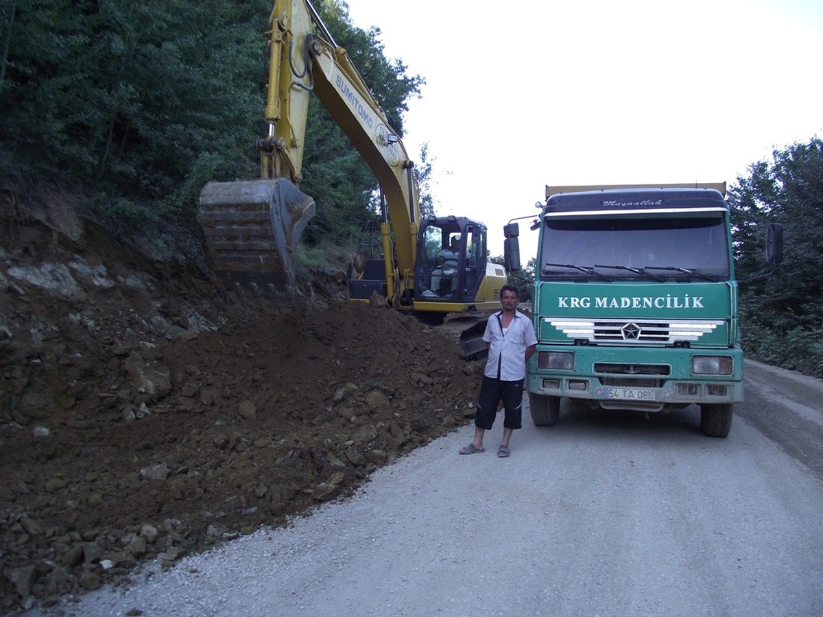Köy Yolunda Ki Ölüm Virajları Yok Oluyor