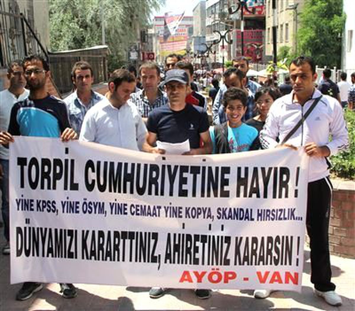 KPSS Madurları Eylem Yaptı