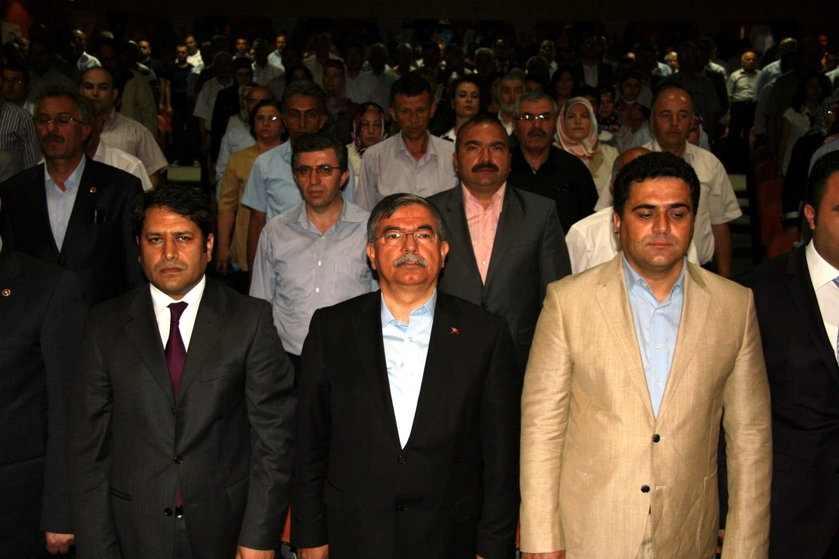 Milli Savunma Bakanı Yılmaz\'ın Sivas Temasları