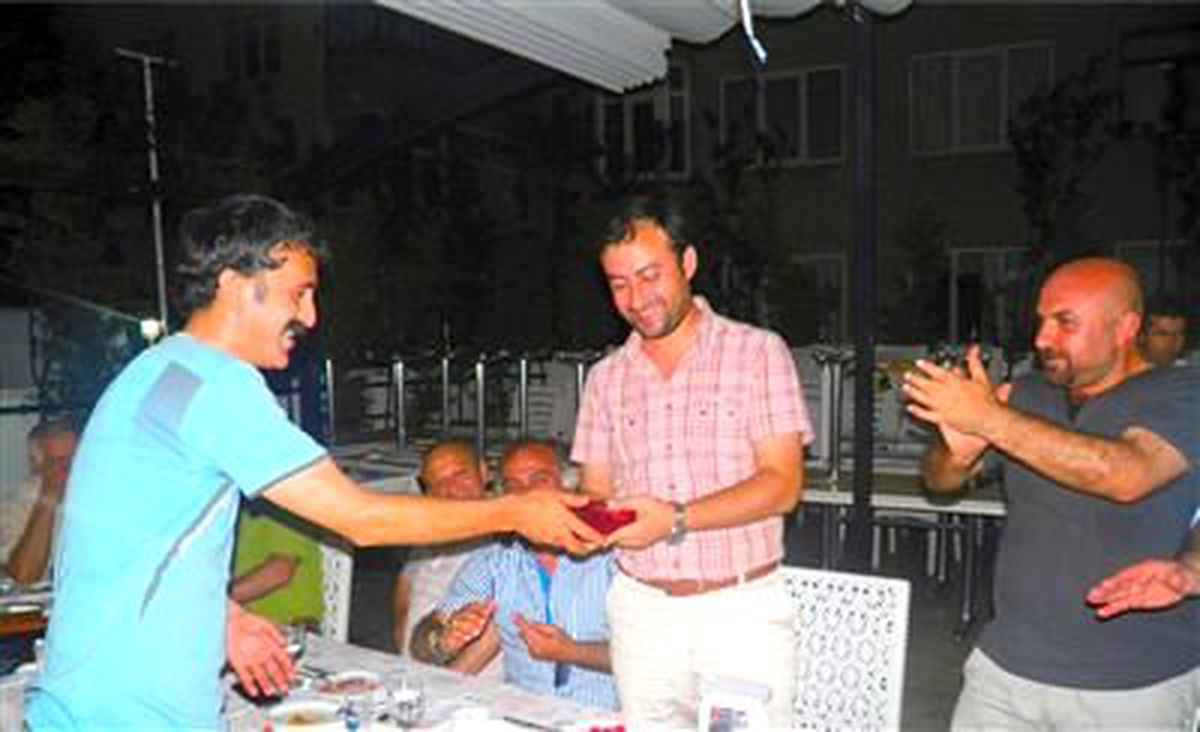 Örnek Polise Veda Yemeği