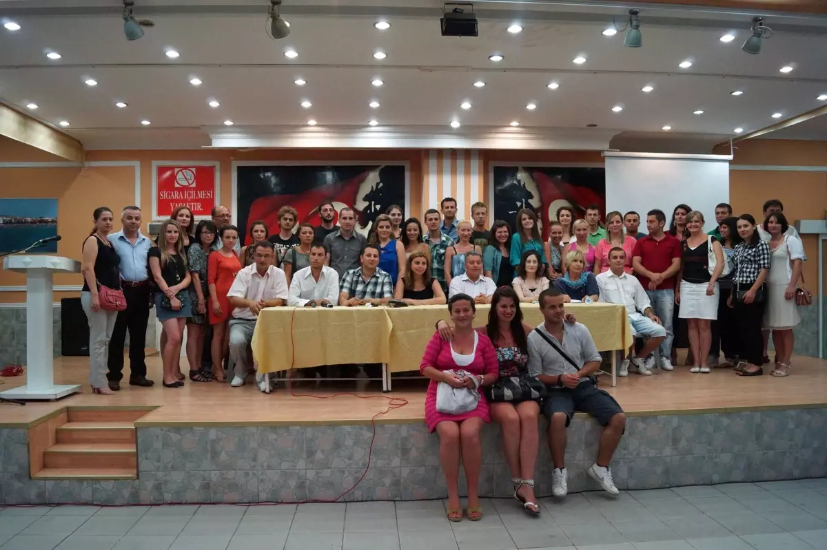 Şarköy\'de Kültürler Arası İletişim Konferansı Düzenlendi